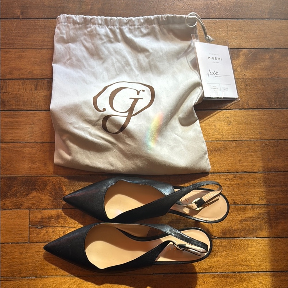 M. Gemi Black Flats Sophisticated Minimalist Design